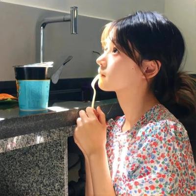 吸血稻草人 海报